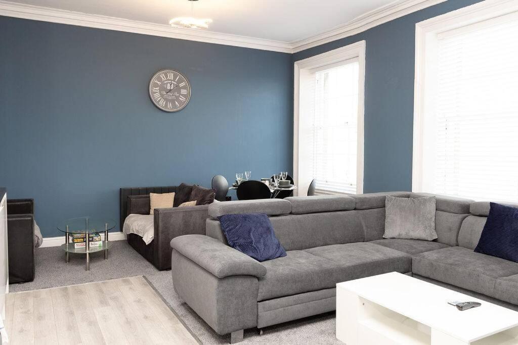 Lavish 2Bed Apartment In The Heart Of Birkenhead Exterior foto