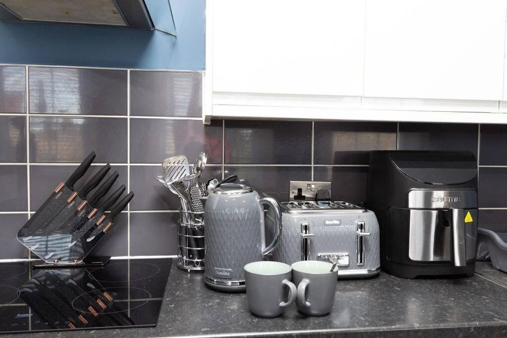 Lavish 2Bed Apartment In The Heart Of Birkenhead Exterior foto