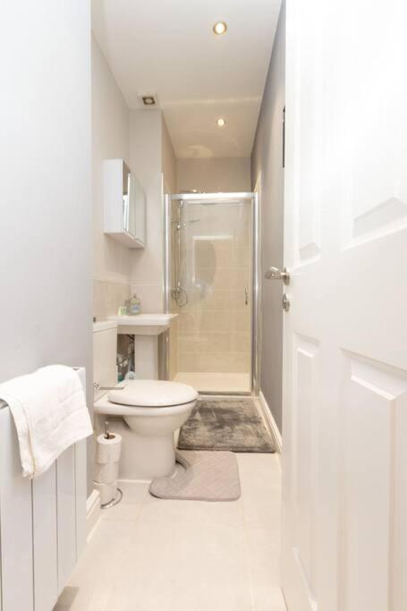 Lavish 2Bed Apartment In The Heart Of Birkenhead Exterior foto