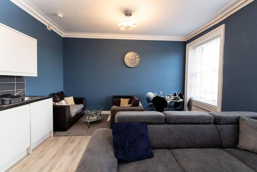 Lavish 2Bed Apartment In The Heart Of Birkenhead Exterior foto