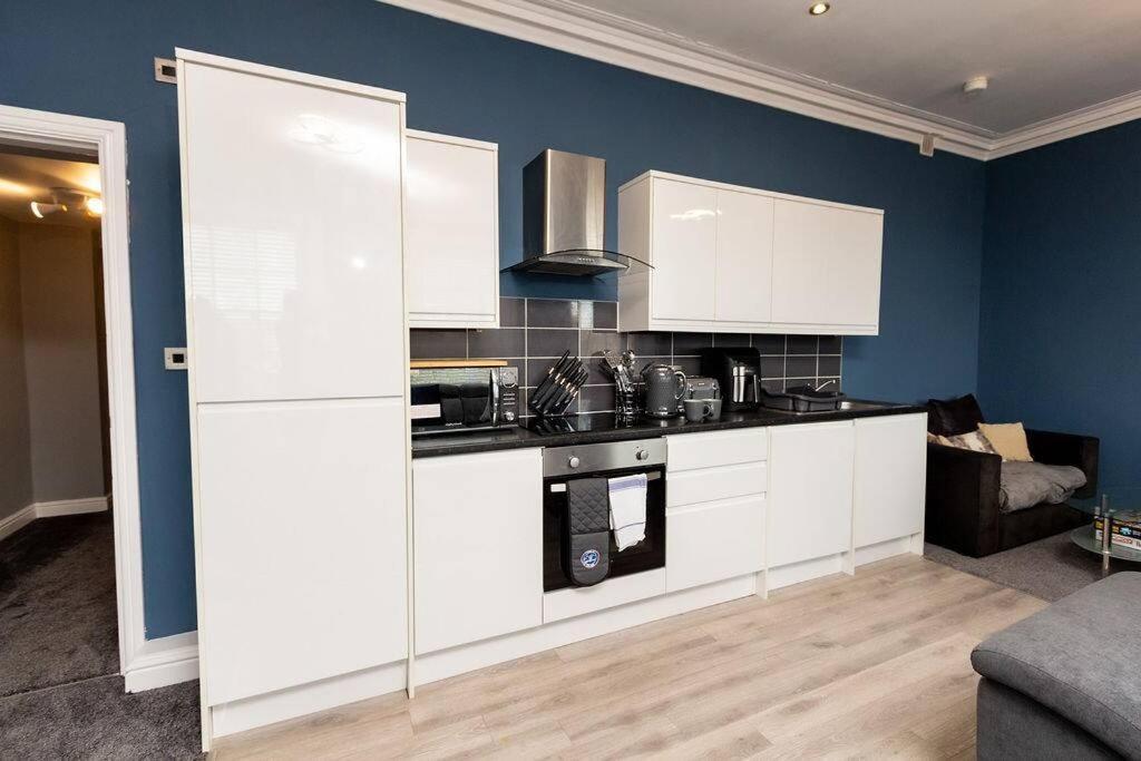 Lavish 2Bed Apartment In The Heart Of Birkenhead Exterior foto
